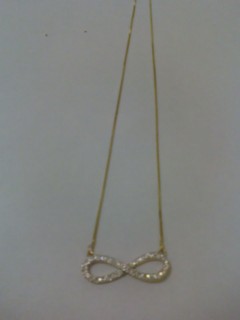 Colar "Infinito todo cravejado"